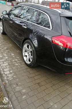 Универсал Opel Insignia 2010 в 