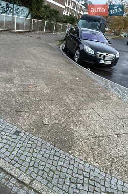 Универсал Opel Insignia 2010 в 