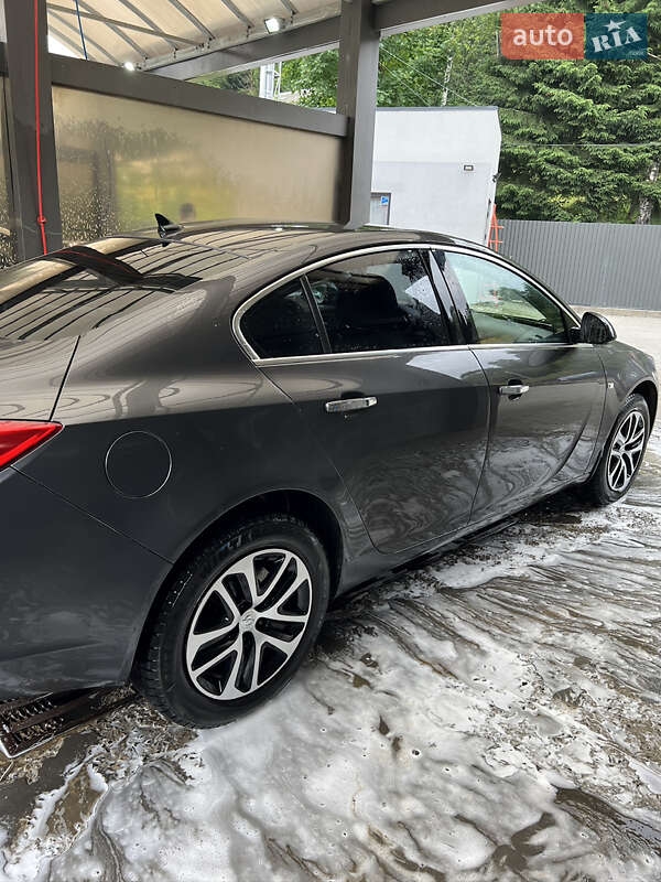 Седан Opel Insignia 2008 в Яремче