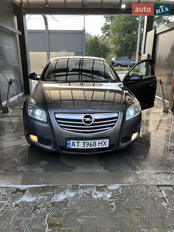 Седан Opel Insignia 2008 в Яремче