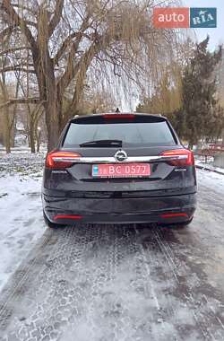 Универсал Opel Insignia 2017 в 