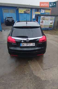 Универсал Opel Insignia 2010 в 