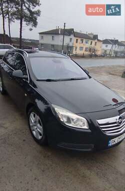Универсал Opel Insignia 2010 в 