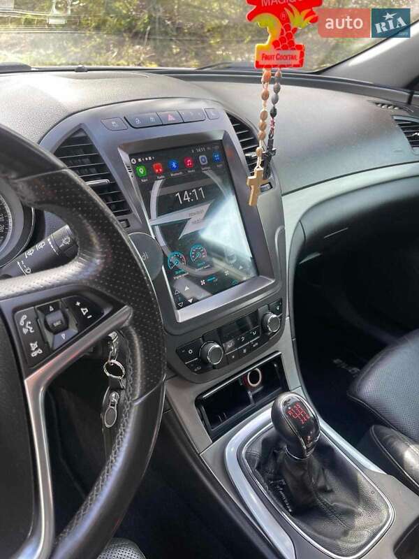 Opel Insignia 2011