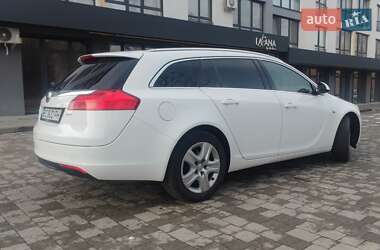 Универсал Opel Insignia 2010 в 