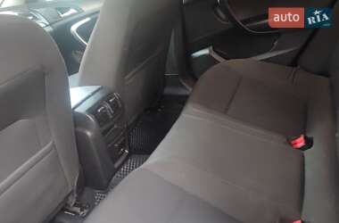Универсал Opel Insignia 2010 в 
