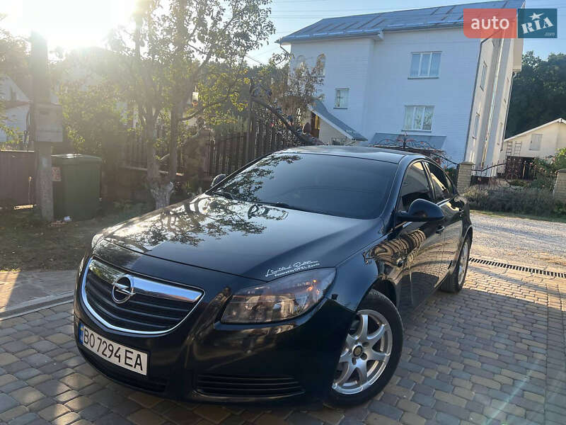 Седан Opel Insignia 2009 в Бучачі