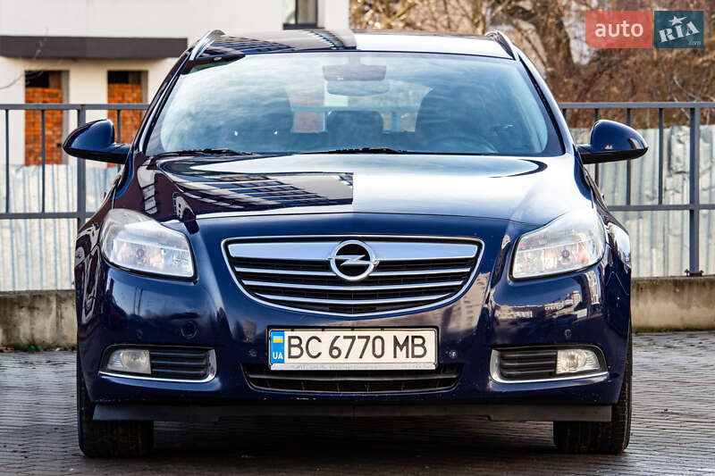 Универсал Opel Insignia 2011 в Львове