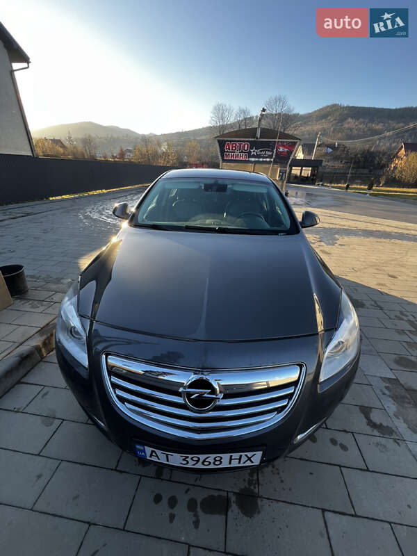 Седан Opel Insignia 2008 в Яремче