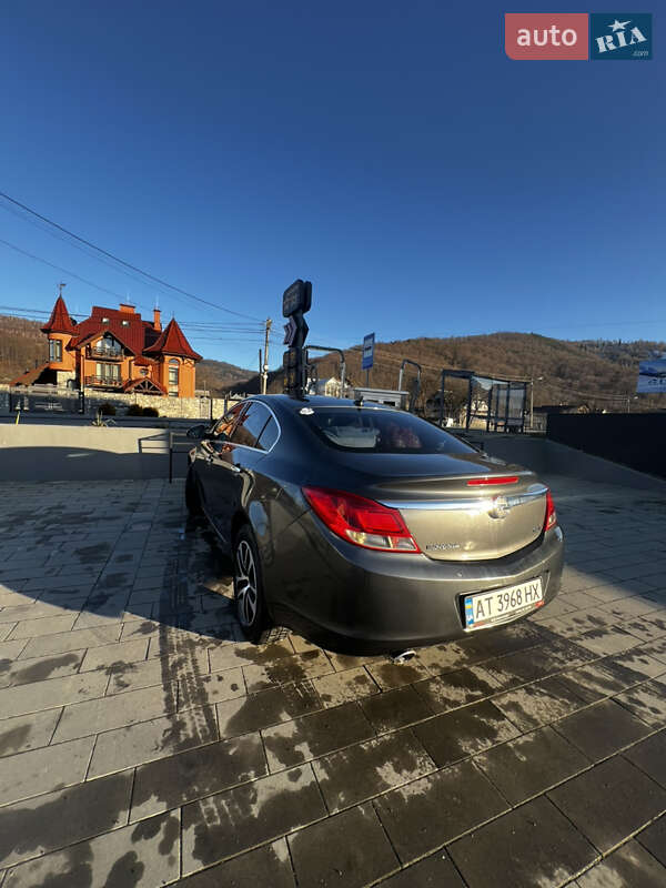 Седан Opel Insignia 2008 в Яремче
