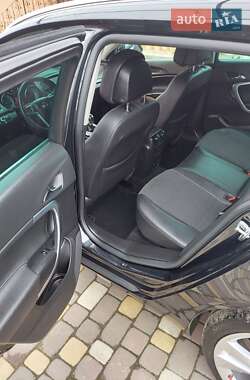 Универсал Opel Insignia 2011 в 