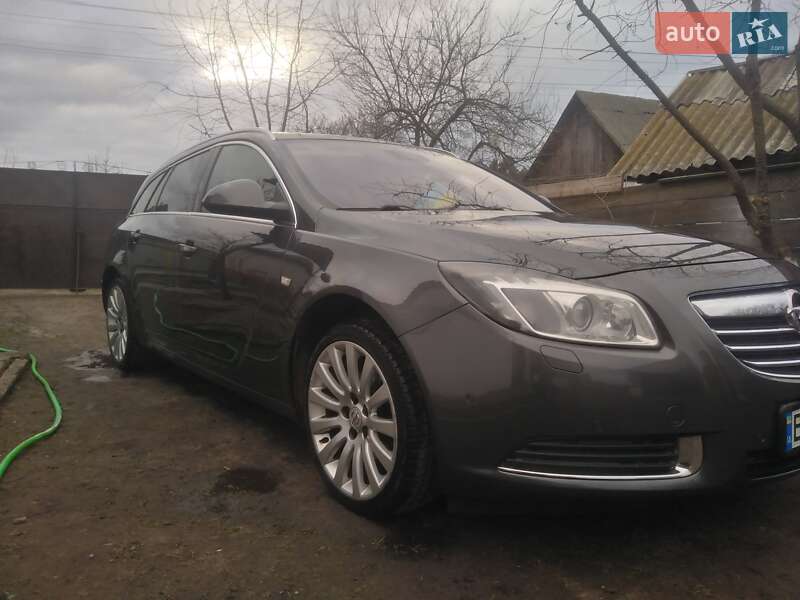 Універсал Opel Insignia 2011 в Сумах