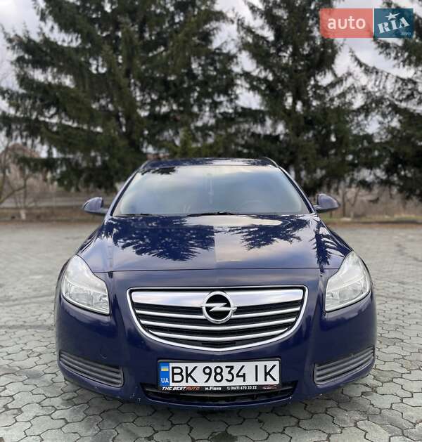 Универсал Opel Insignia 2013 в Дубно