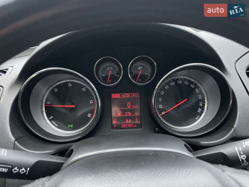 Универсал Opel Insignia 2013 в Дубно