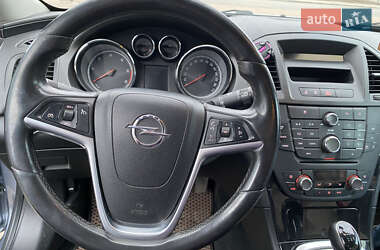 Седан Opel Insignia 2009 в 