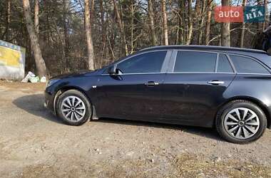 Универсал Opel Insignia 2014 в Обухове