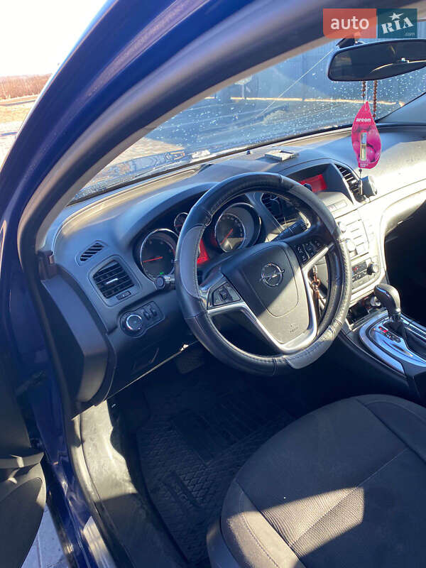 Универсал Opel Insignia 2010 в Перегинском