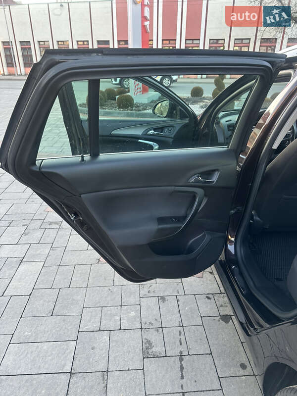 Универсал Opel Insignia 2016 в Хусте