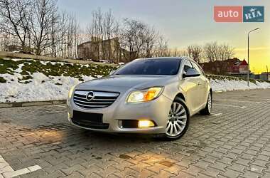 Універсал Opel Insignia 2011 в Тернополі