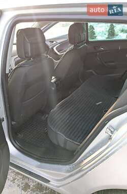 Универсал Opel Insignia 2011 в 