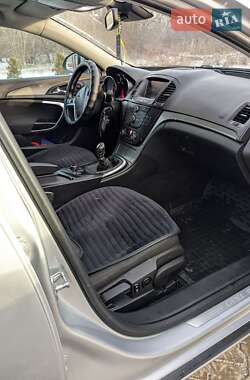 Универсал Opel Insignia 2011 в 