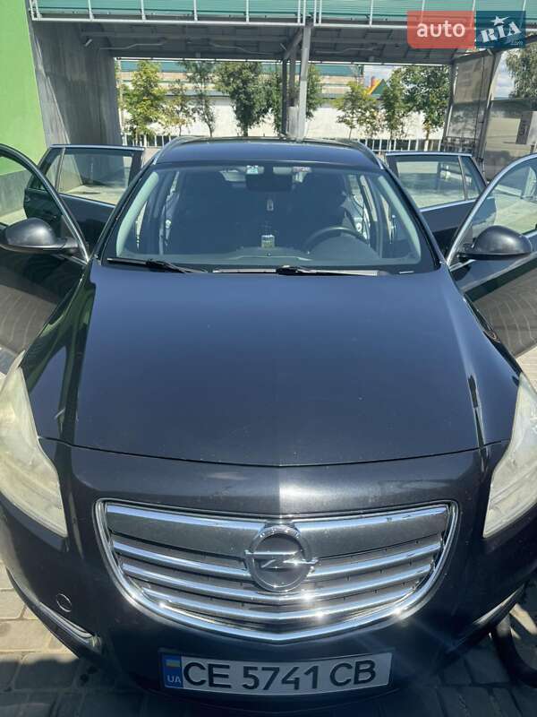 Универсал Opel Insignia 2010 в Новоднестровске