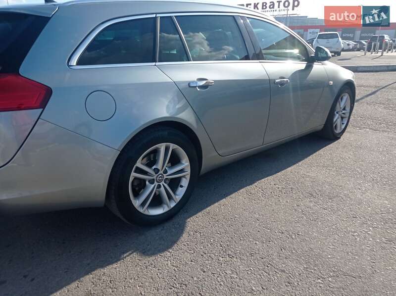 Универсал Opel Insignia 2012 в Ровно