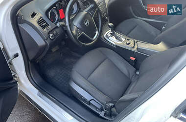 Универсал Opel Insignia 2011 в 