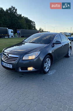 Лифтбек Opel Insignia 2010 в 
