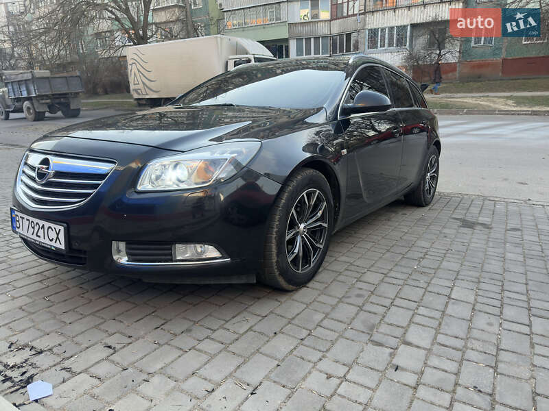 Універсал Opel Insignia 2011 в Херсоні