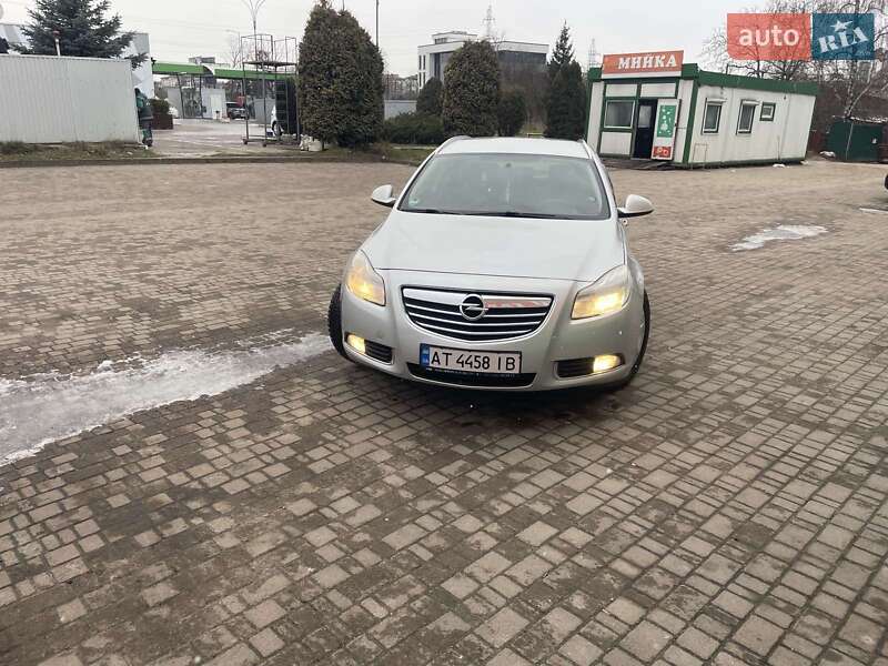 Універсал Opel Insignia 2011 в Івано-Франківську