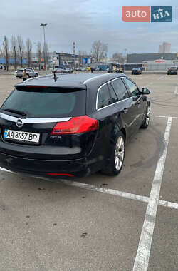 Универсал Opel Insignia 2010 в 