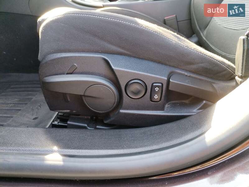 Універсал Opel Insignia 2013 в Черкасах
