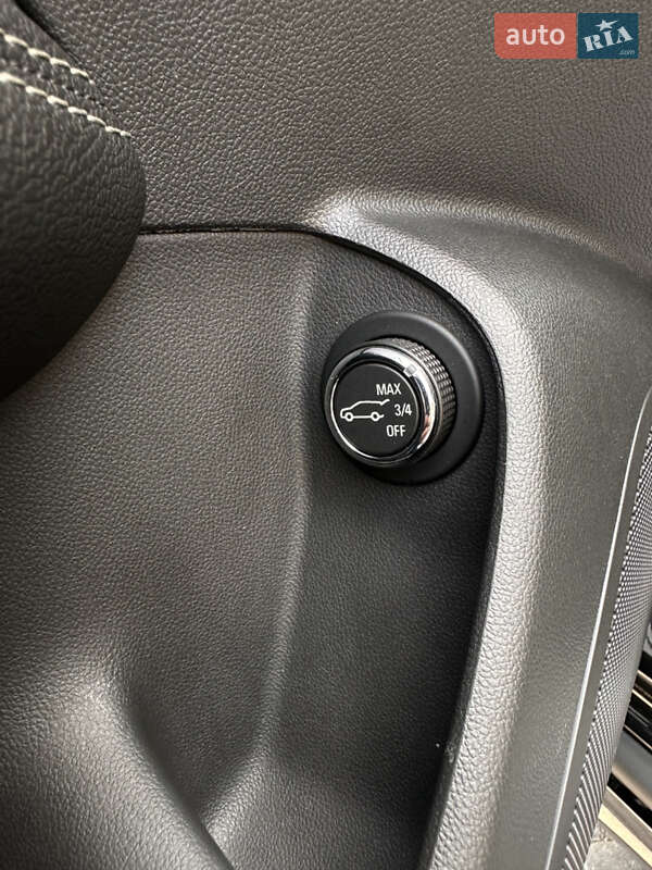 Універсал Opel Insignia 2019 в Ужгороді