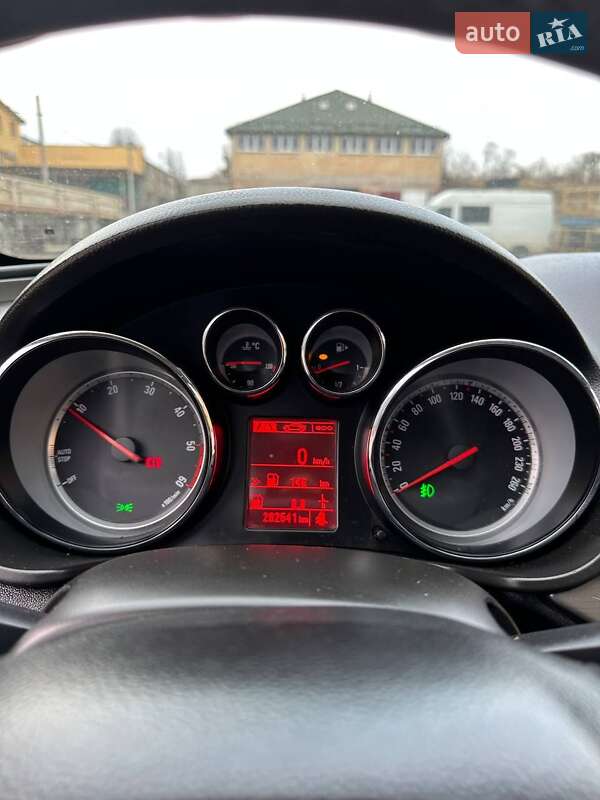Универсал Opel Insignia 2012 в Львове