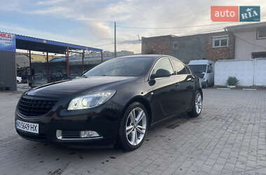 Ліфтбек Opel Insignia 2012 в 