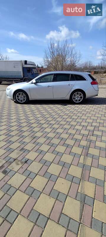 Универсал Opel Insignia 2009 в Гайсине