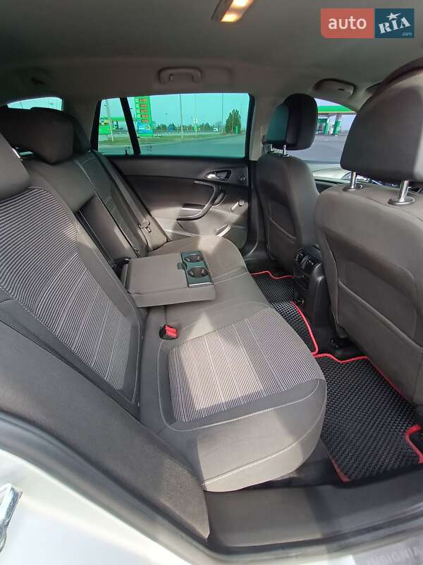 Универсал Opel Insignia 2011 в Николаеве