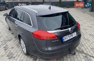 Универсал Opel Insignia 2012 в 