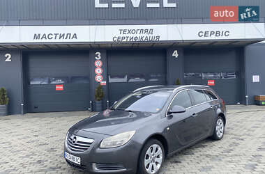 Универсал Opel Insignia 2012 в 