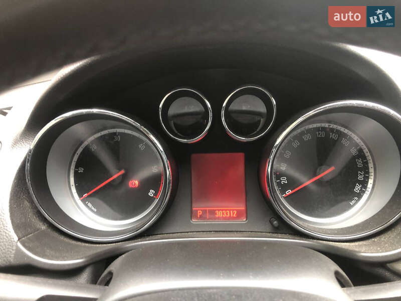 Універсал Opel Insignia 2010 в Києві