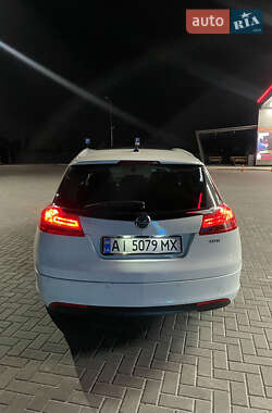 Универсал Opel Insignia 2011 в 