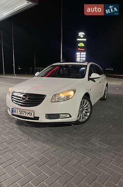 Универсал Opel Insignia 2011 в 