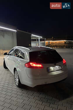 Универсал Opel Insignia 2011 в 