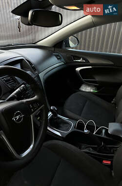 Універсал Opel Insignia 2010 в 