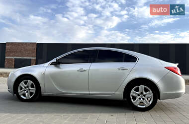 Лифтбек Opel Insignia 2011 в 