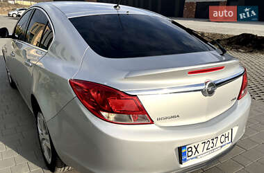 Лифтбек Opel Insignia 2011 в 