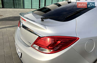 Лифтбек Opel Insignia 2011 в 