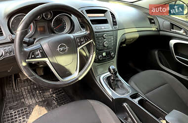 Лифтбек Opel Insignia 2011 в 