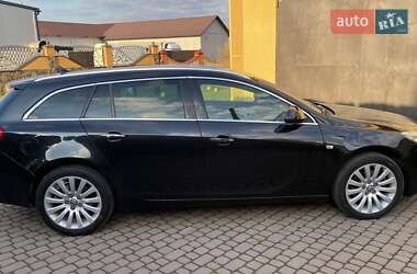 Універсал Opel Insignia 2010 в 